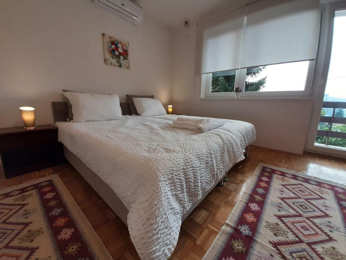 Guesthouse Hill SJJ Extérieur photo